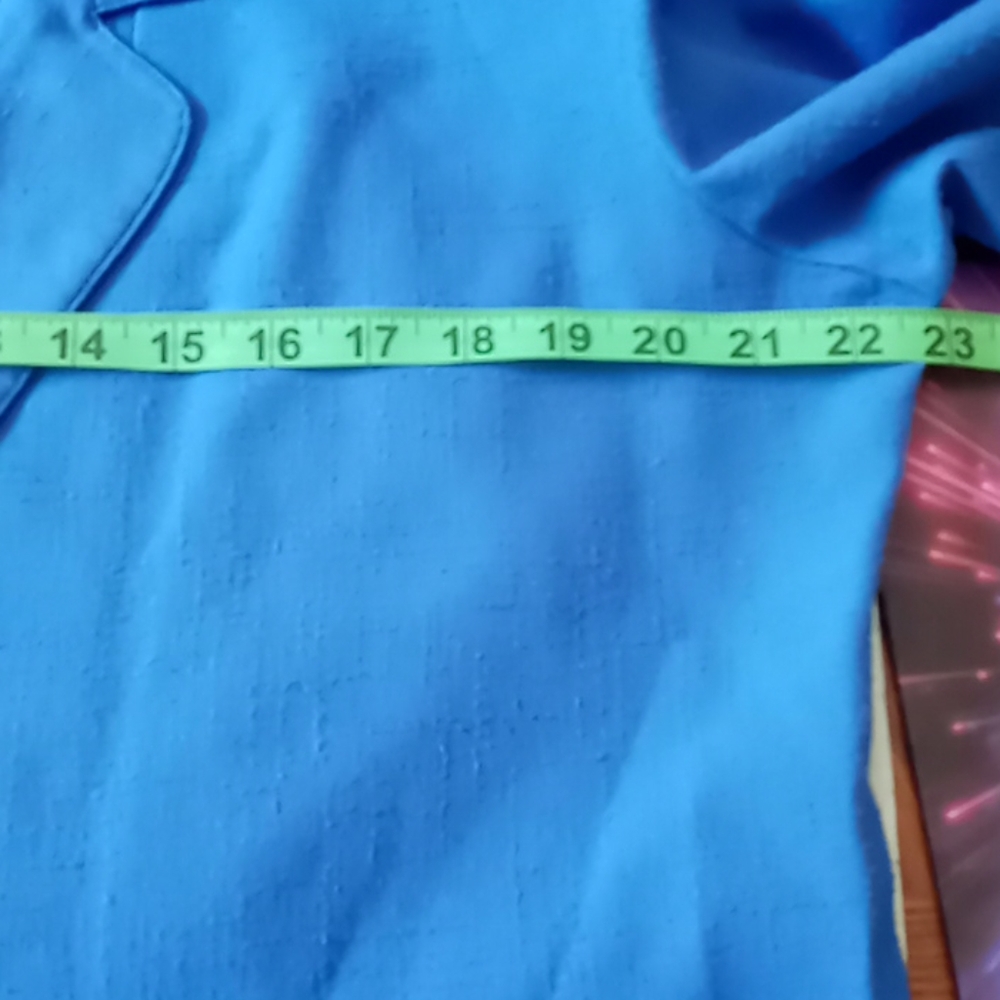 Blazer - Picture 5 of 5